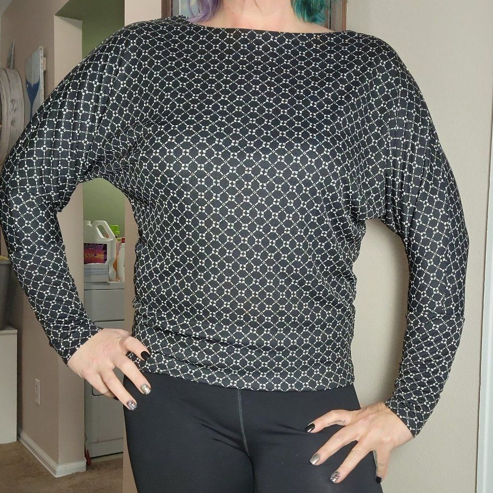 Worthington Black and white Geometric Blouse Size Small